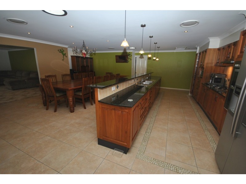 6 Tallon Way, Worrigee NSW 2540