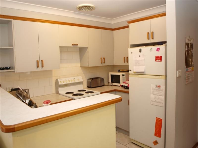 2/141 Plunkett Street, Nowra NSW 2541