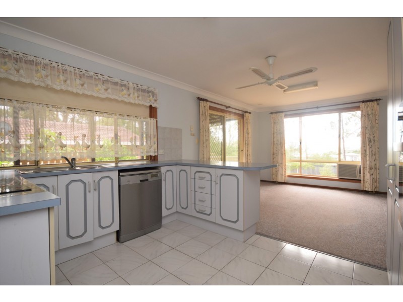 18 McKenzie Street, Nowra NSW 2541