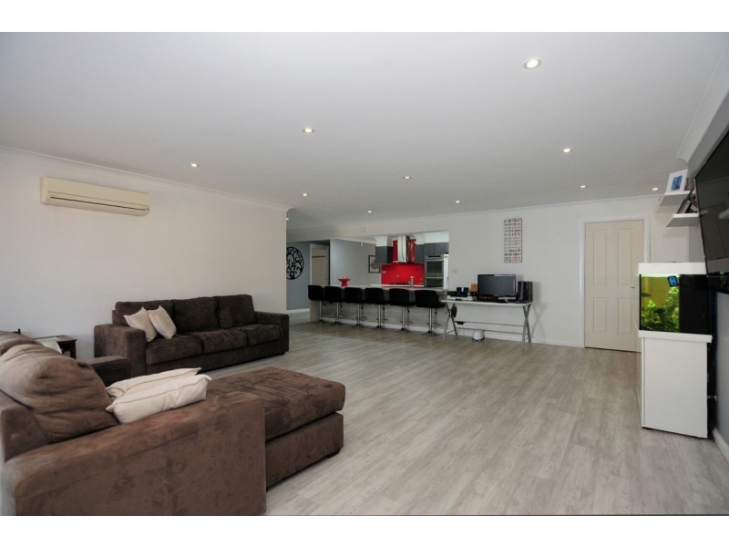 12 Isa Road, Worrigee NSW 2540