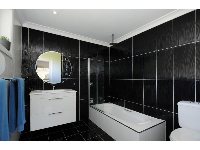 12 Isa Road, Worrigee NSW 2540