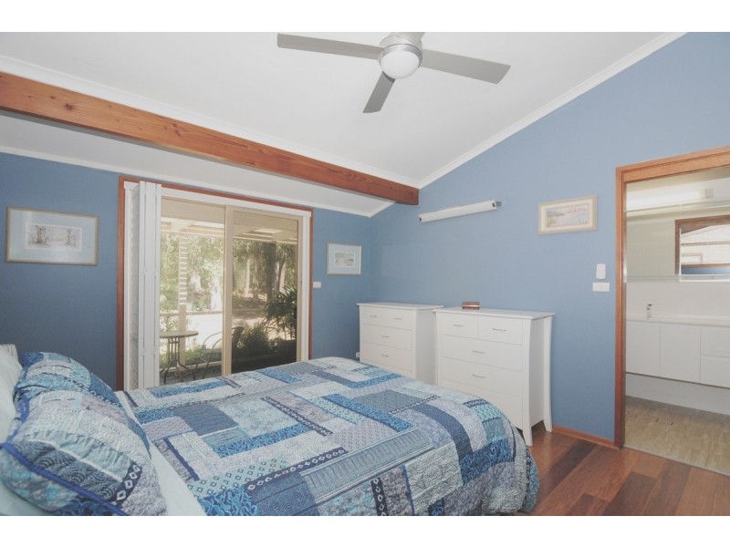 15 Paringa Road, Longreach NSW 2540