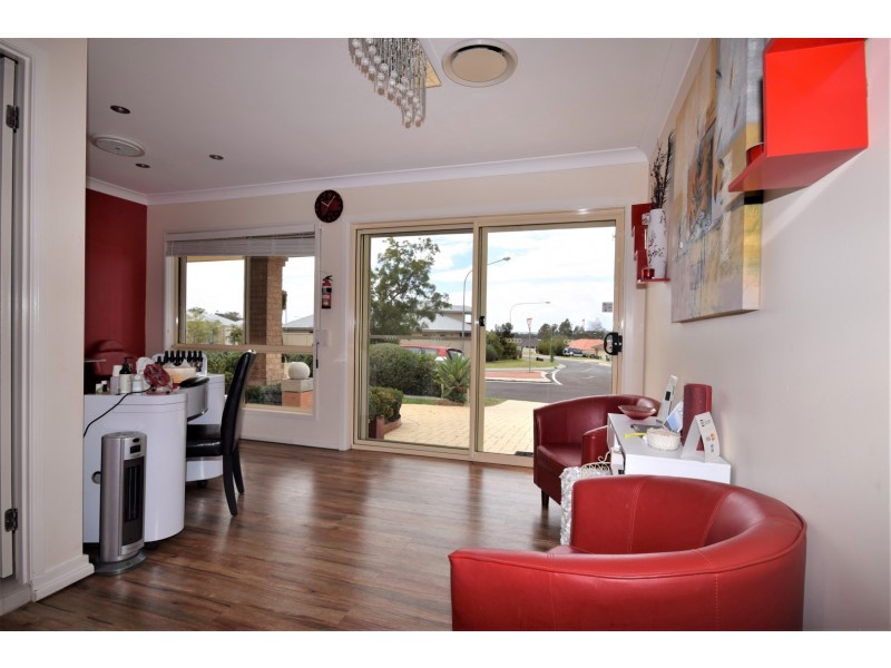 33 Peppermint Drive, Worrigee NSW 2540