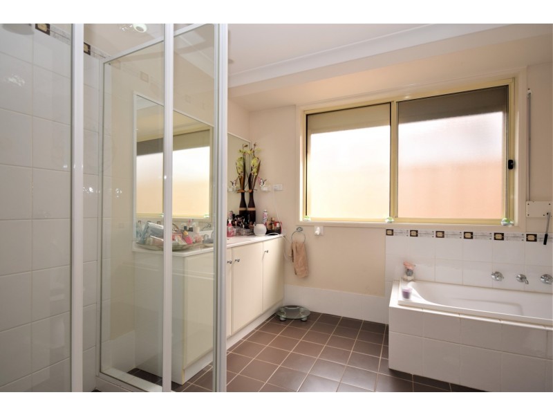 33 Peppermint Drive, Worrigee NSW 2540
