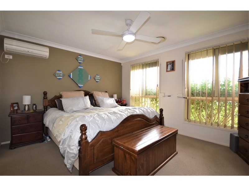 33 Peppermint Drive, Worrigee NSW 2540