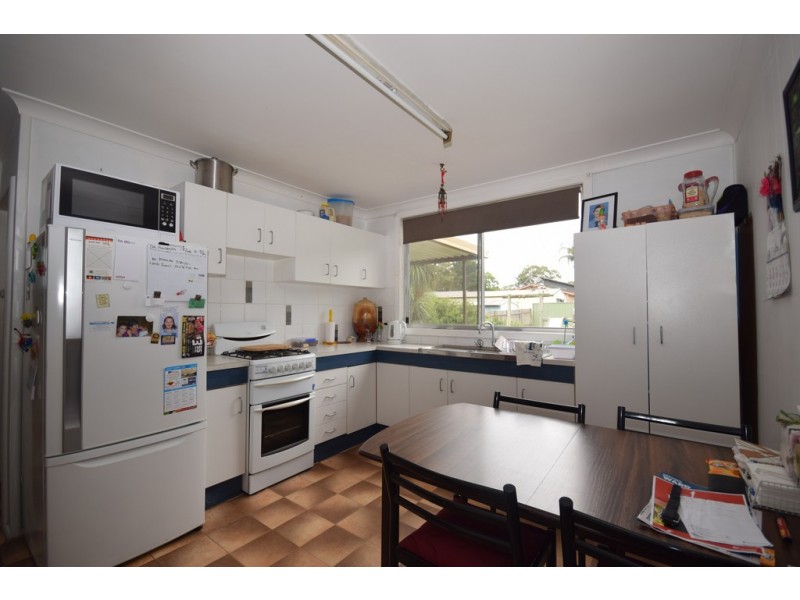8 Page Avenue, North Nowra NSW 2541