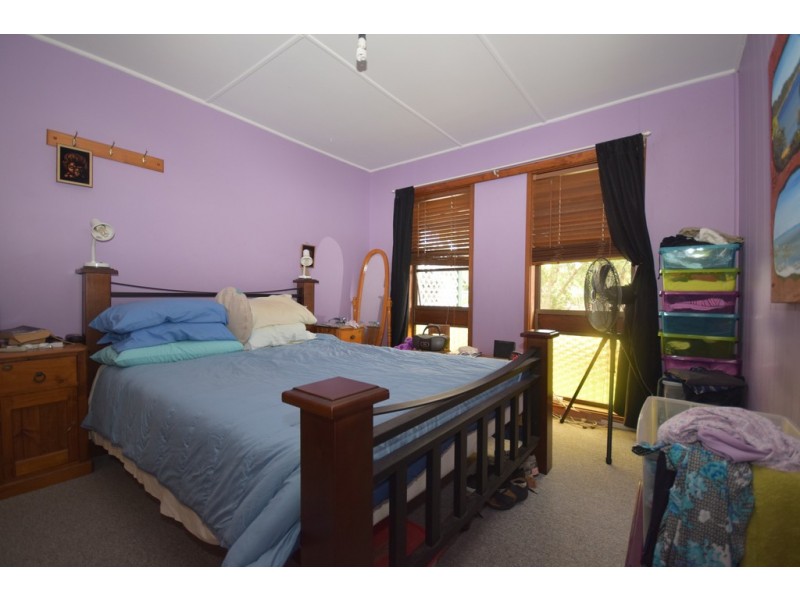 8 Page Avenue, North Nowra NSW 2541