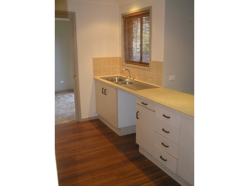 3 YALWAL RD, West Nowra NSW 2541