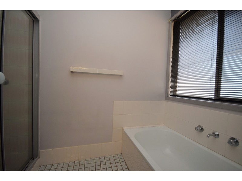 2 Tummell Close, West Nowra NSW 2541