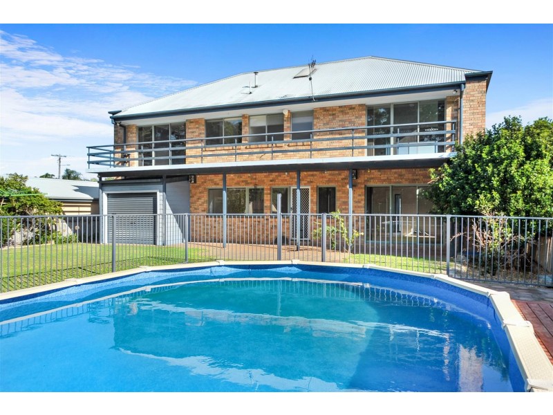 13 Lovegrove Street, Shoalhaven Heads NSW 2535