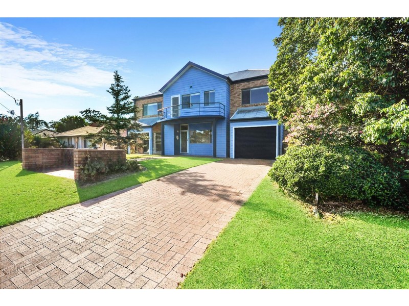 13 Lovegrove Street, Shoalhaven Heads NSW 2535