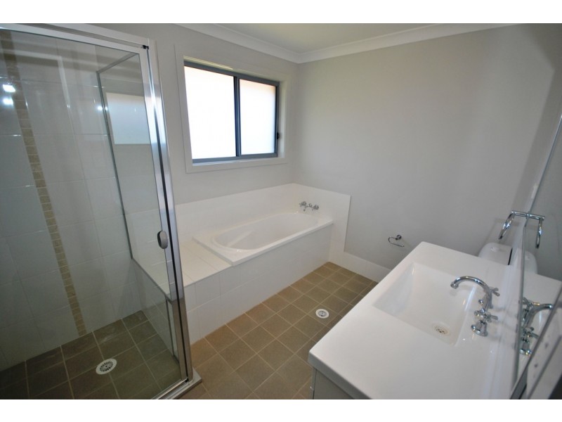 17 Peacehaven Way, Sussex Inlet NSW 2540