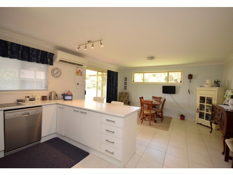 15 Emerald Drive, Bomaderry NSW 2541