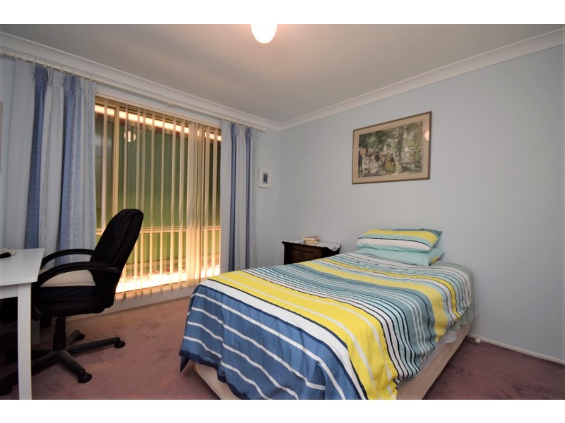 15 Emerald Drive, Bomaderry NSW 2541