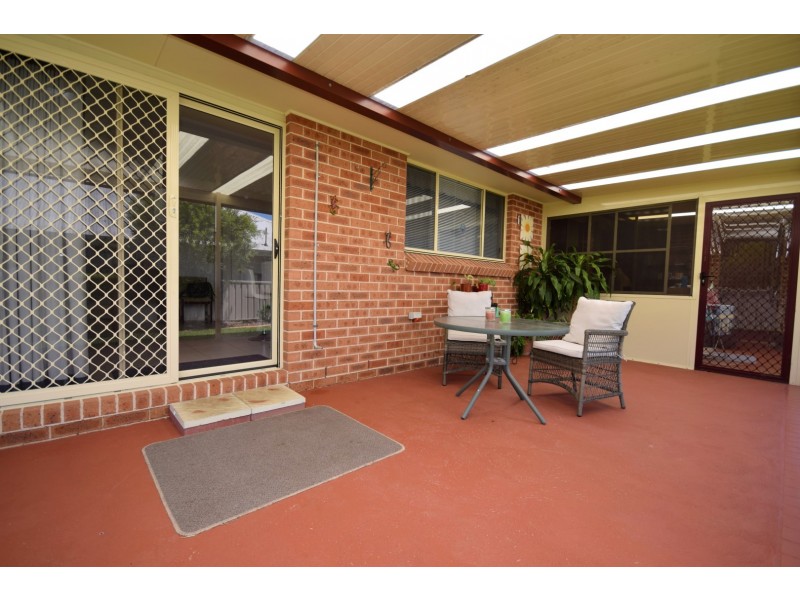15 Emerald Drive, Bomaderry NSW 2541
