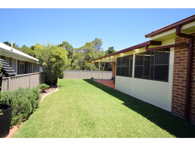 15 Emerald Drive, Bomaderry NSW 2541