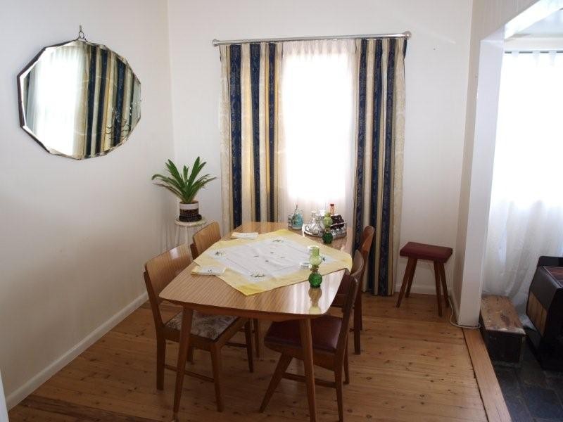 9 Gould Ave, Nowra NSW 2541