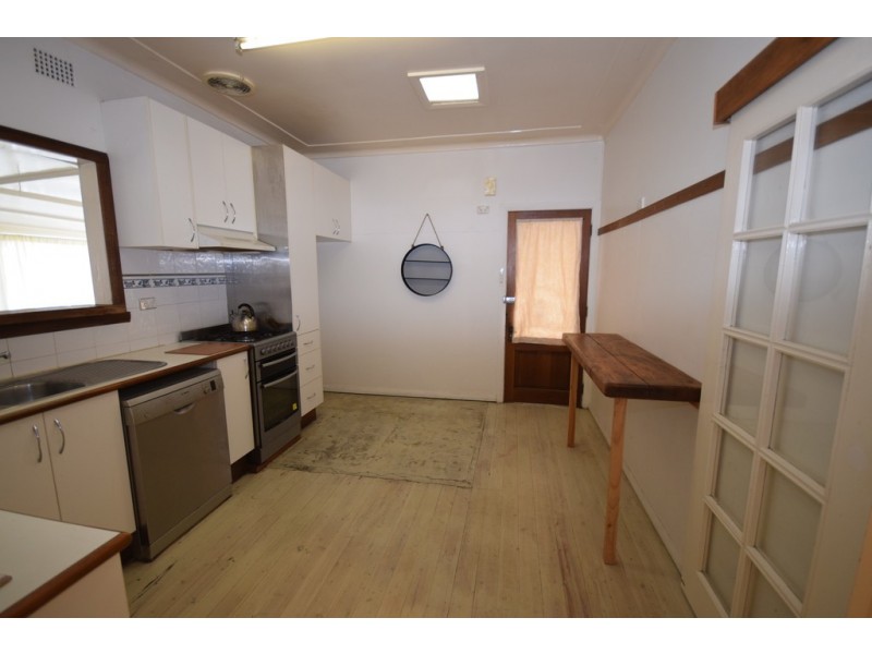 9 Gould Ave, Nowra NSW 2541