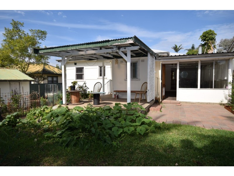 9 Gould Ave, Nowra NSW 2541