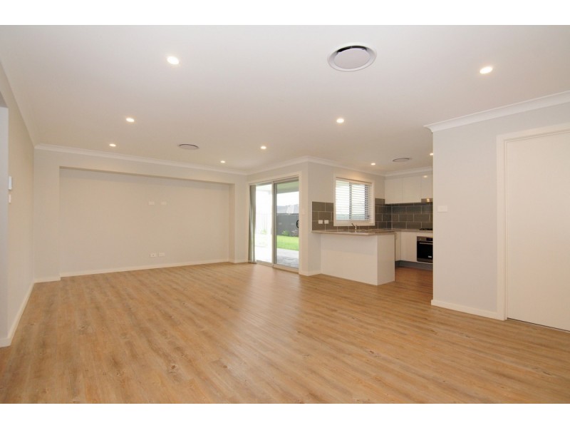 24 Wattlebird Road, South Nowra NSW 2541