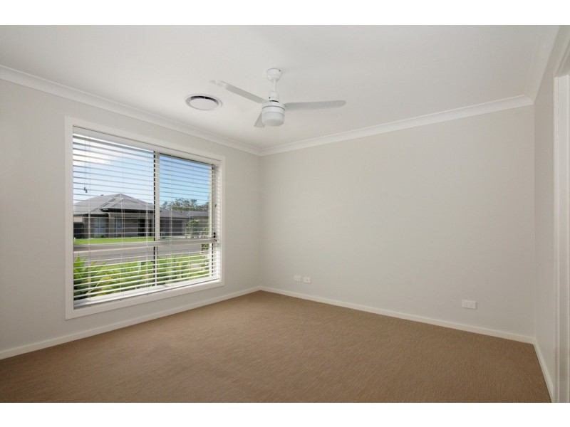24 Wattlebird Road, South Nowra NSW 2541