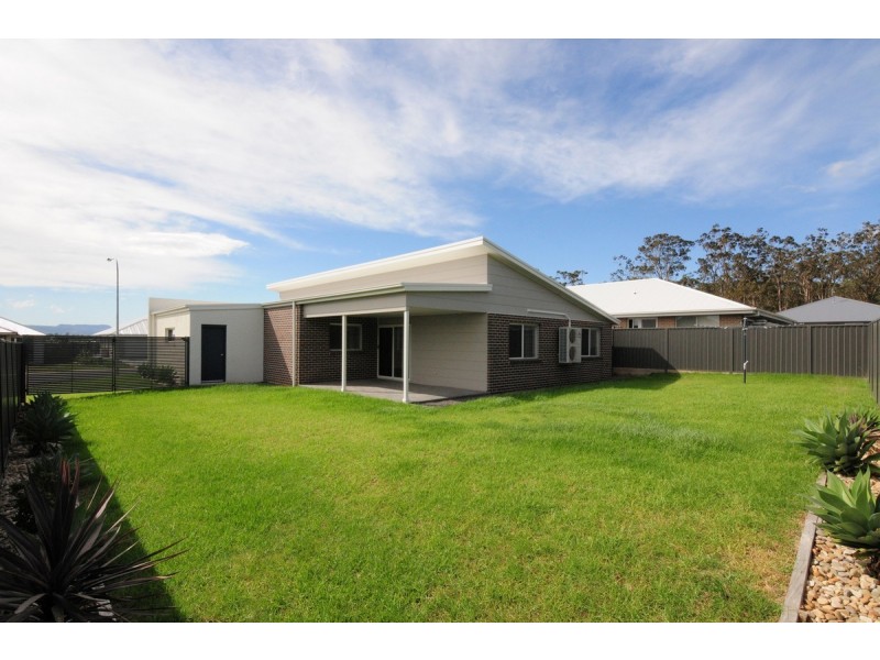 24 Wattlebird Road, South Nowra NSW 2541