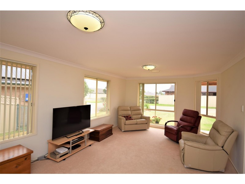47 Rayleigh Drive, Worrigee NSW 2540
