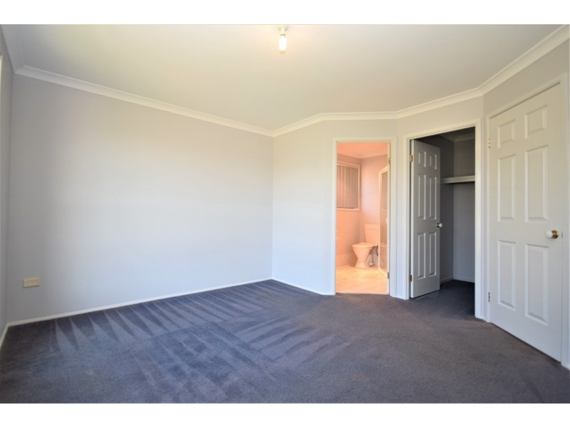 24 Carrington Park Drive, Nowra NSW 2541