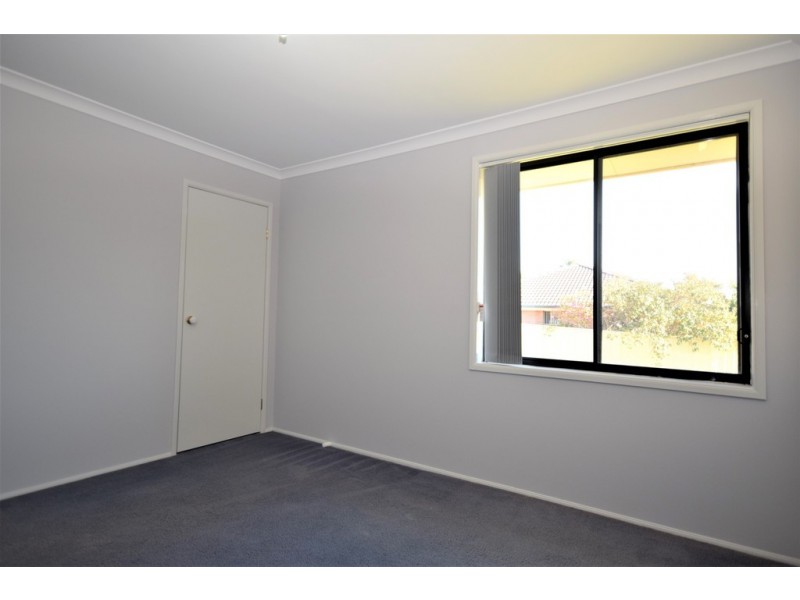 24 Carrington Park Drive, Nowra NSW 2541