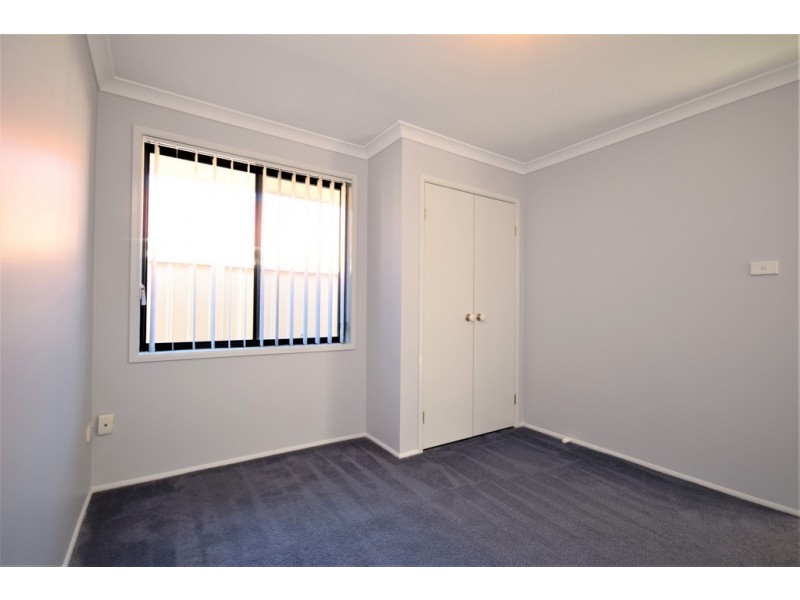 24 Carrington Park Drive, Nowra NSW 2541