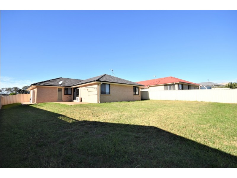 24 Carrington Park Drive, Nowra NSW 2541