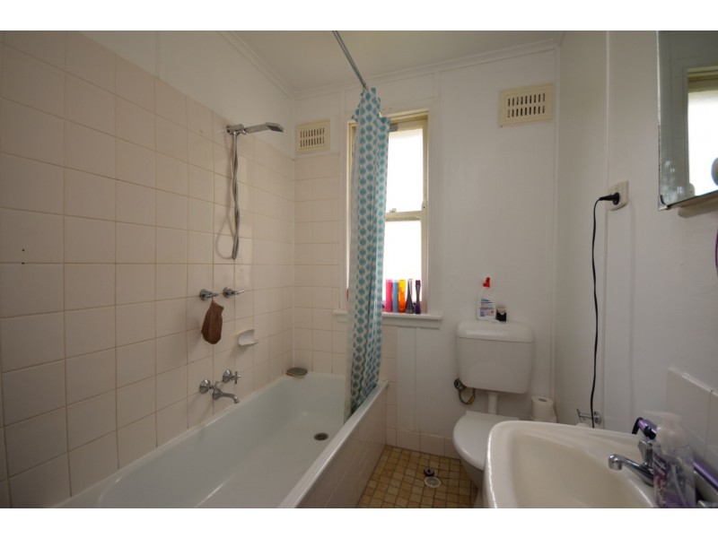 28 Seccombe Street, Nowra NSW 2541