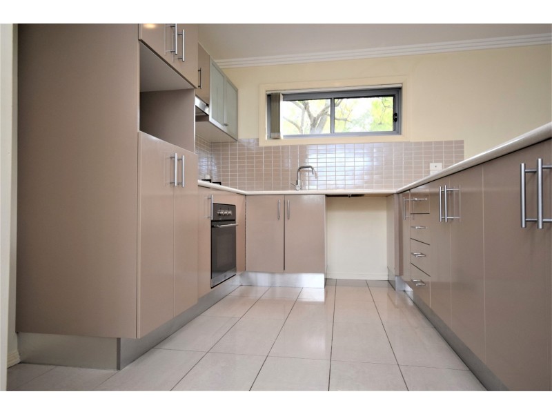 2/8 McKinnon Street, Nowra NSW 2541