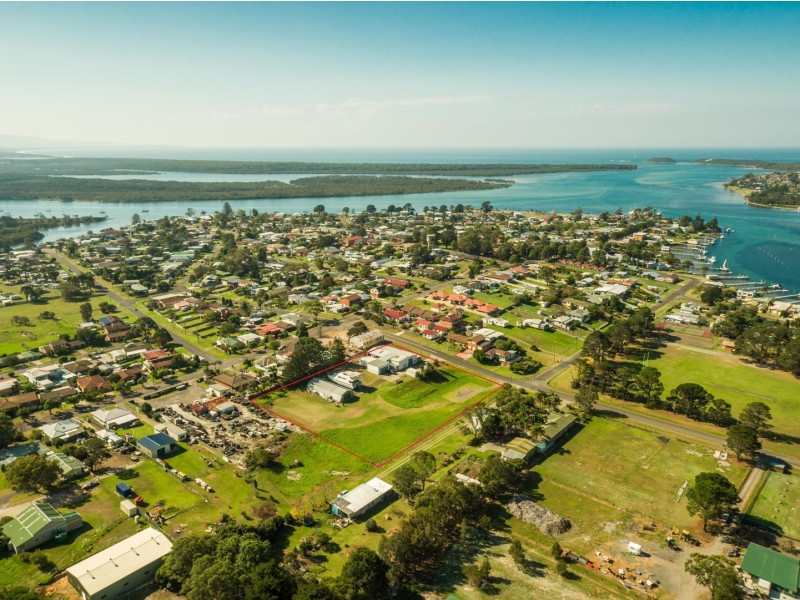 1 Greens Road, Greenwell Point NSW 2540