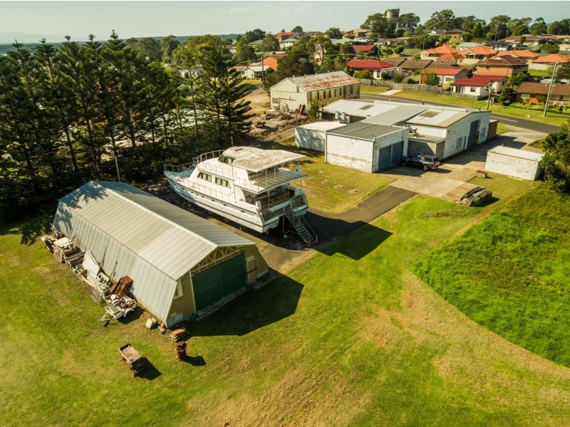 1 Greens Road, Greenwell Point NSW 2540