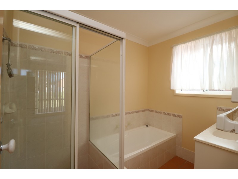 24 Truscott Avenue, Sanctuary Point NSW 2540