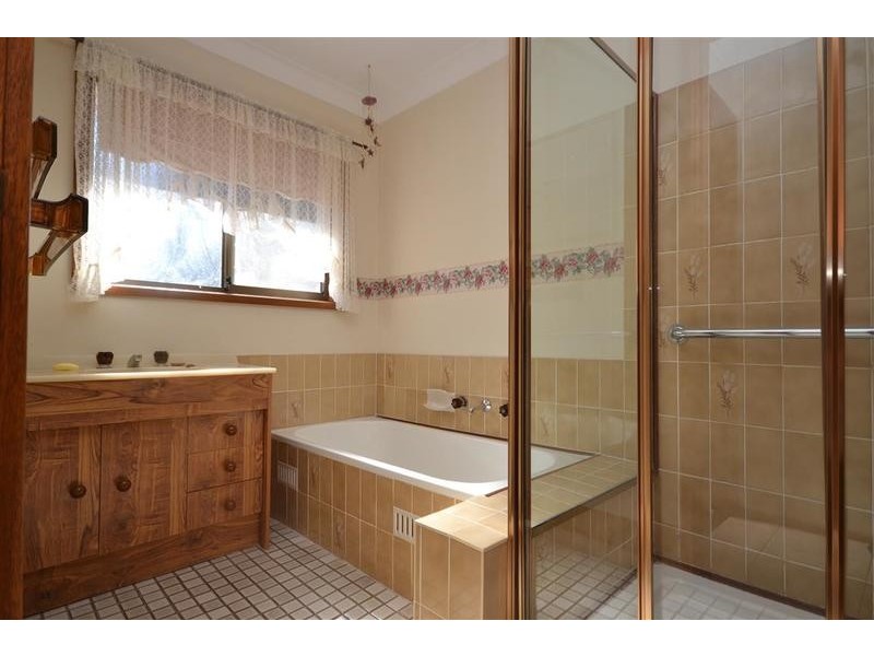 20 Peak Avenue, North Nowra NSW 2541