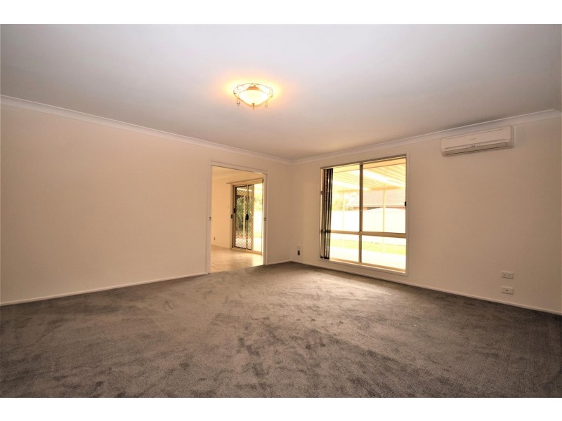 111 Isa Road, Worrigee NSW 2540