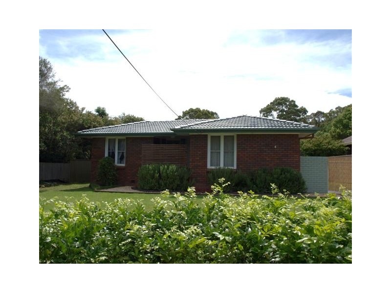 4 BUNDERRA DRIVE, Nowra NSW 2541