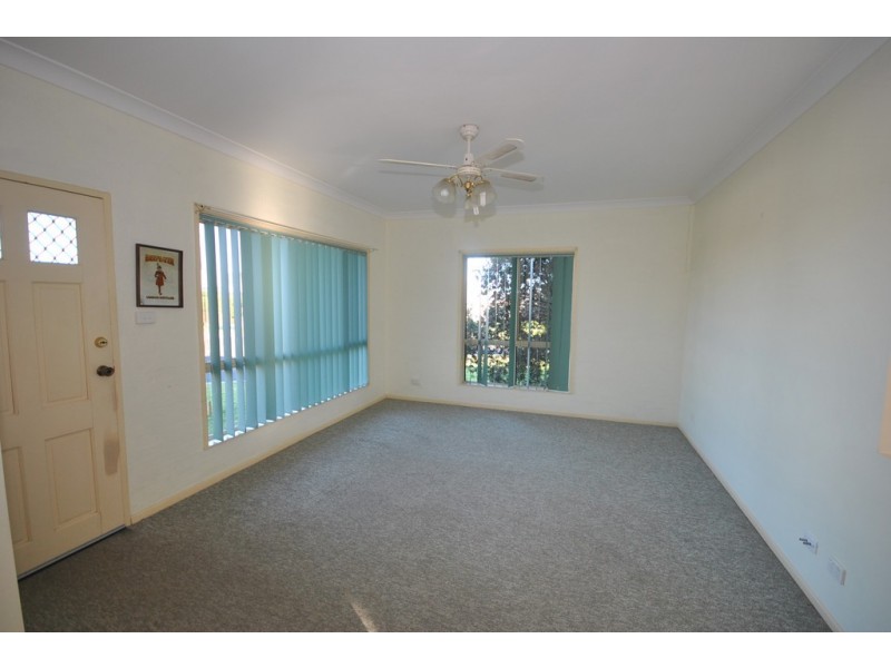 1/8 Flanagan Court, Worrigee NSW 2540