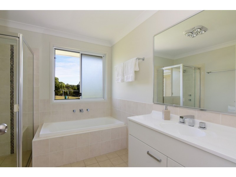 10 Greendale Close, Nowra Hill NSW 2540