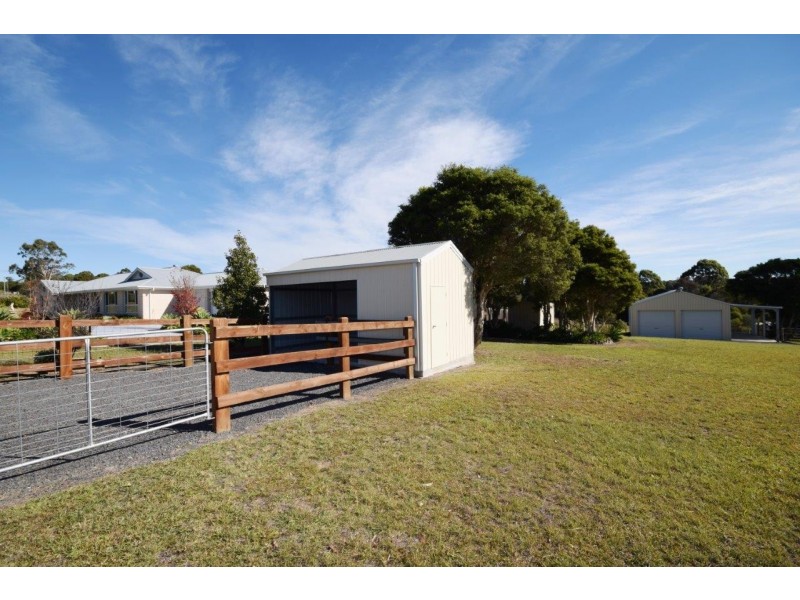 10 Greendale Close, Nowra Hill NSW 2540