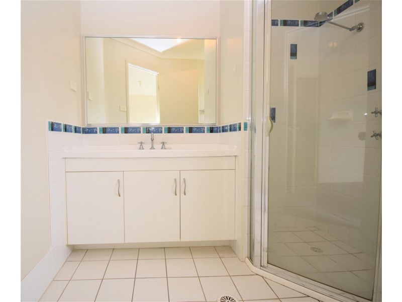 22 Burradoo Crescent, Nowra NSW 2541