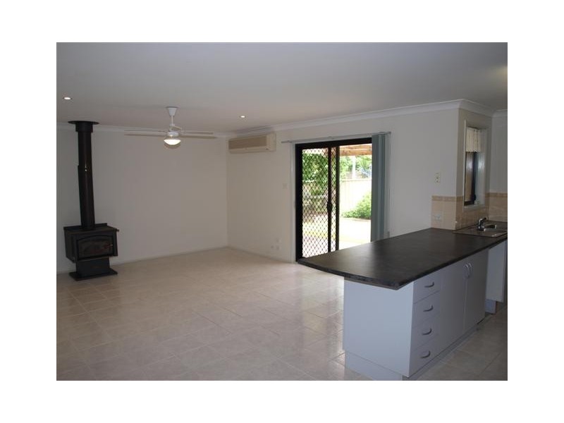 19 LYDON CRESCENT, West Nowra NSW 2541