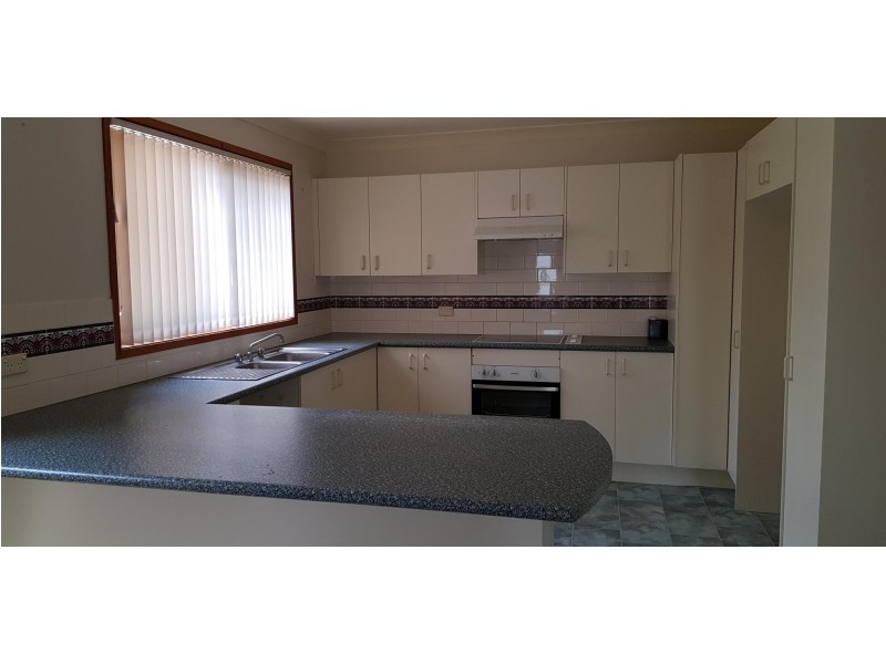 1B Edwards Avenue, Bomaderry NSW 2541