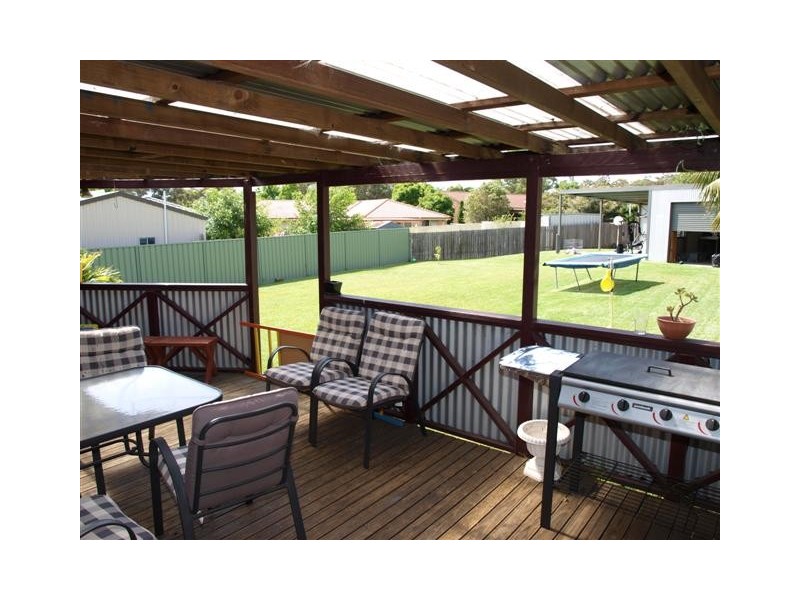 9 PEAK AVENUE, North Nowra NSW 2541