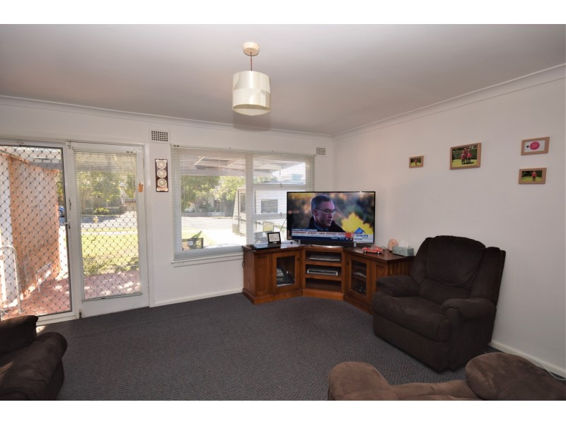 142 Plunkett Street, Nowra NSW 2541