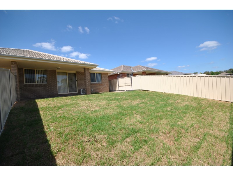 41 Candlebark Close, West Nowra NSW 2541