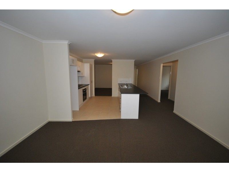 41 Candlebark Close, West Nowra NSW 2541