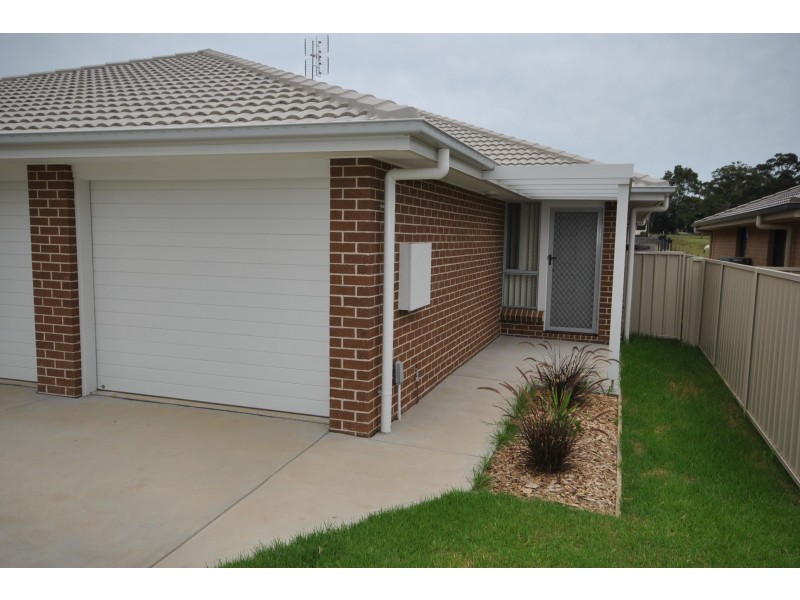 33A Candlebark Close, West Nowra NSW 2541